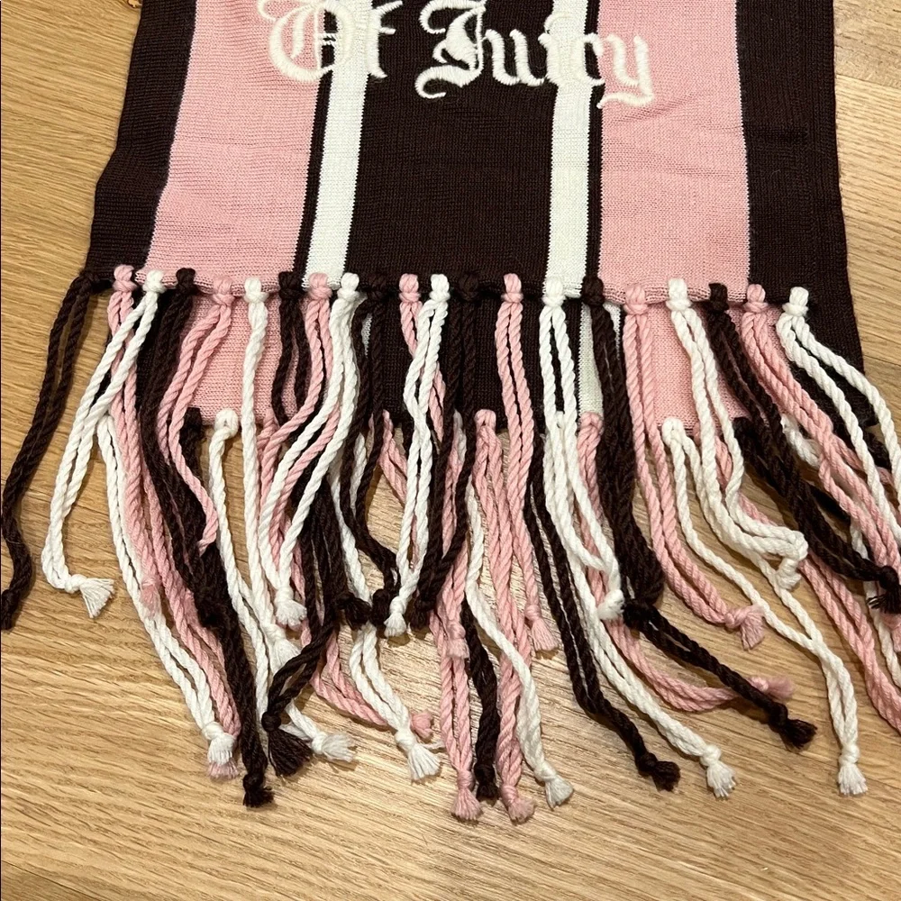 Juicy Couture Knit Scarf  House of Juicy Love G&P Vintage Brown Pink Cream Gold